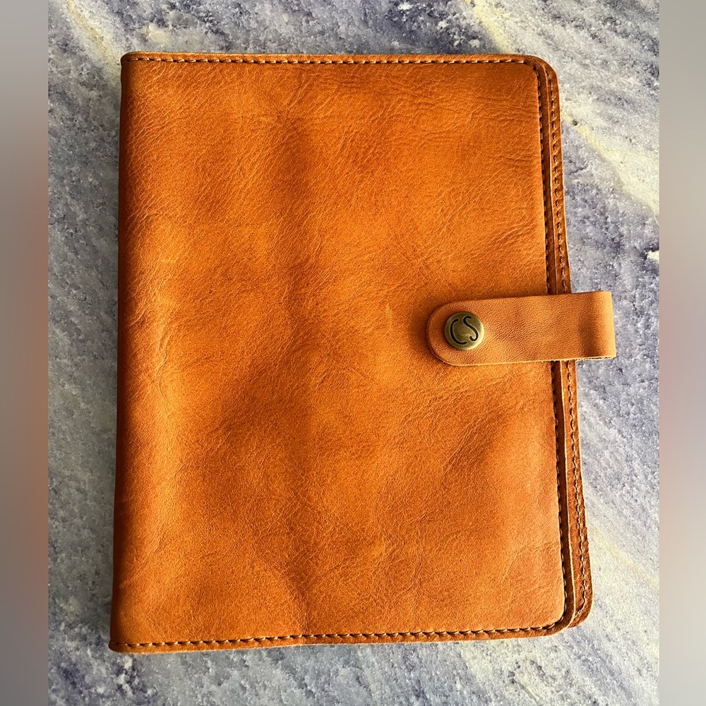 Chic Sparrow A5 Travelers Notebook Number 10 Folio New Artist Giovanni Leather